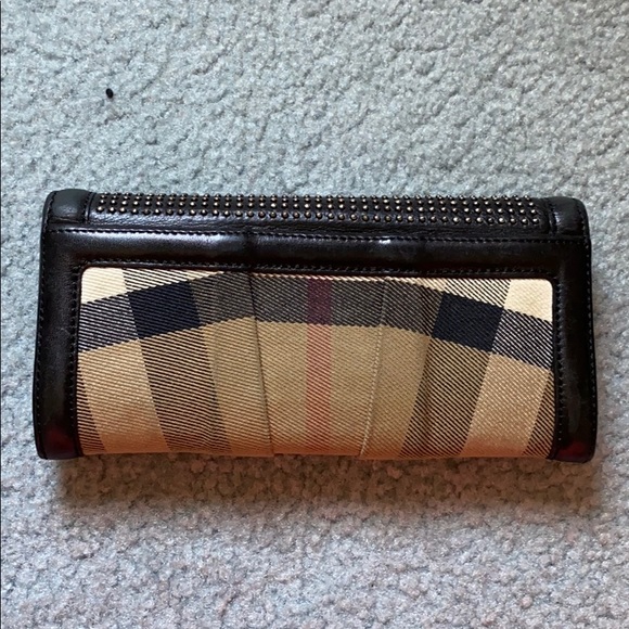 100% authentic Burberry long studded wallet - Picture 4 of 6